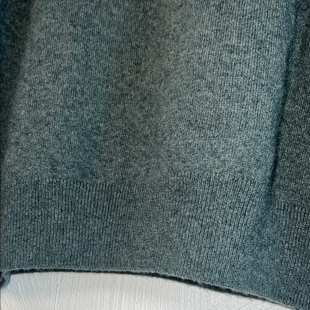 Jos. A. Bank V-Neck 100% Cashmere Sweater